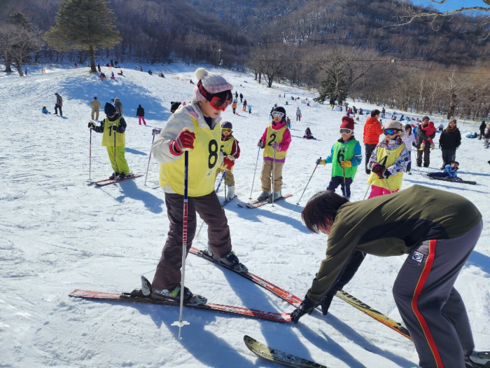 AKAGI WHITE WEEK:ジュニアスキー教室画像